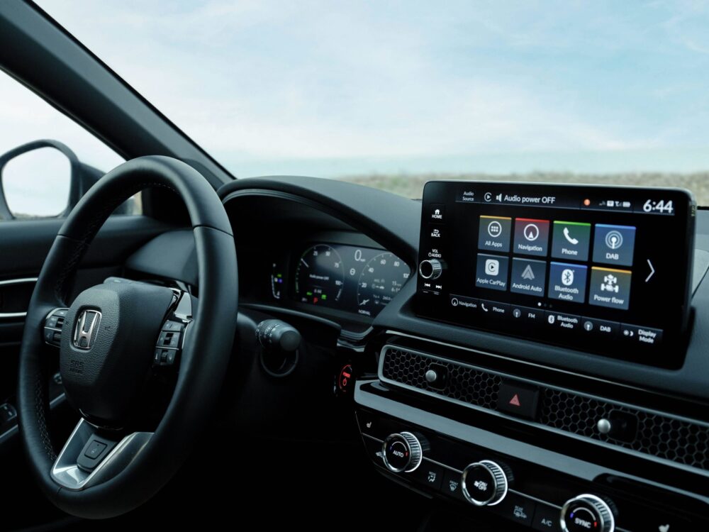 het interieur van de gefacelifte honda civic