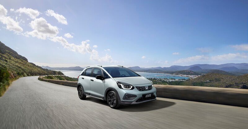 honda jazz advance crosstar in de kleur fjord mist
